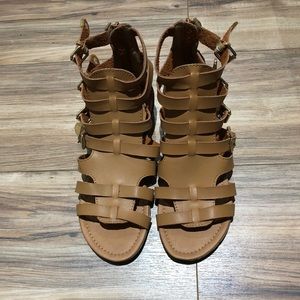 report gladiator sandals